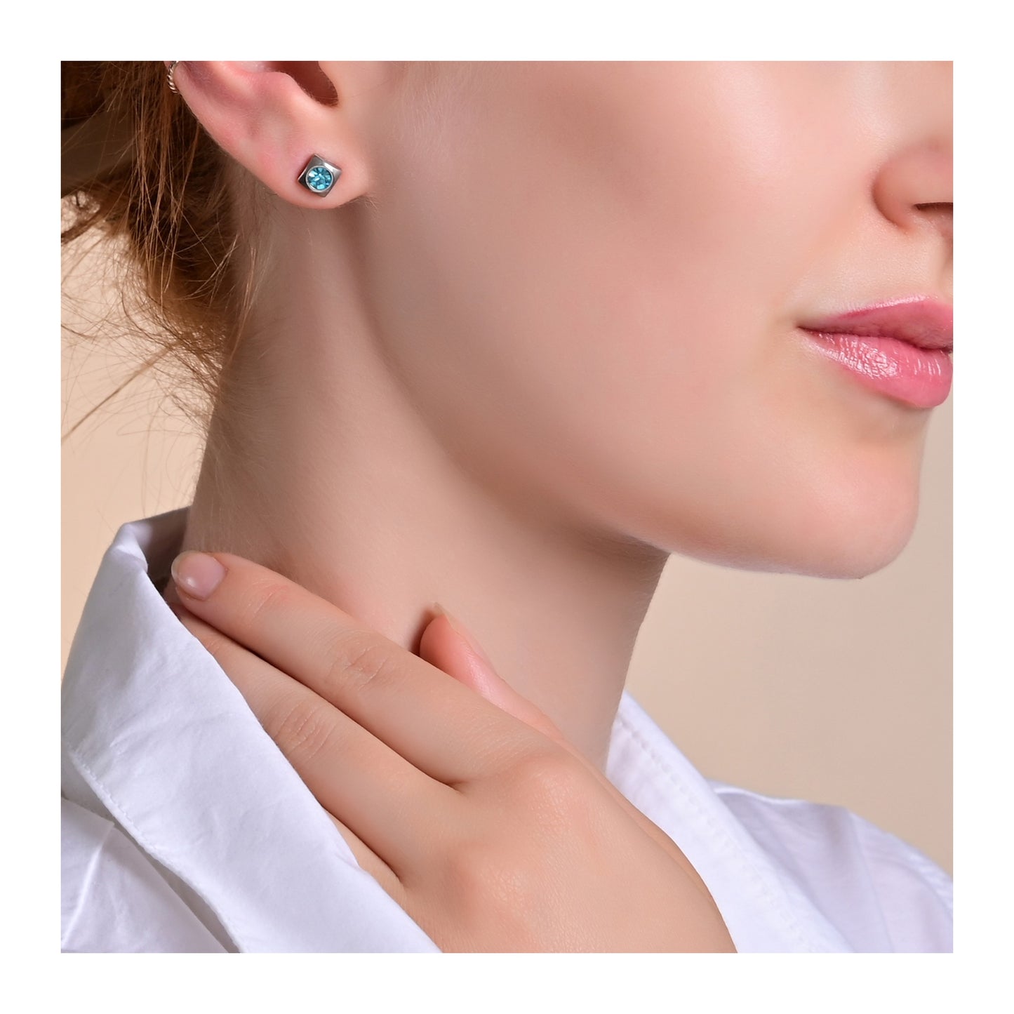 Damen Ohrringe – Ohrstecker aus Edelstahl mit Strass Steinchen