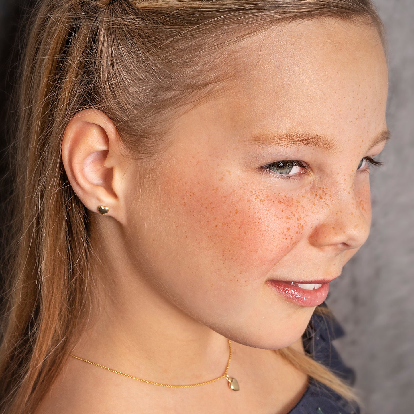 One Element Herz Herz Anhänger aus 333 Gelbgold