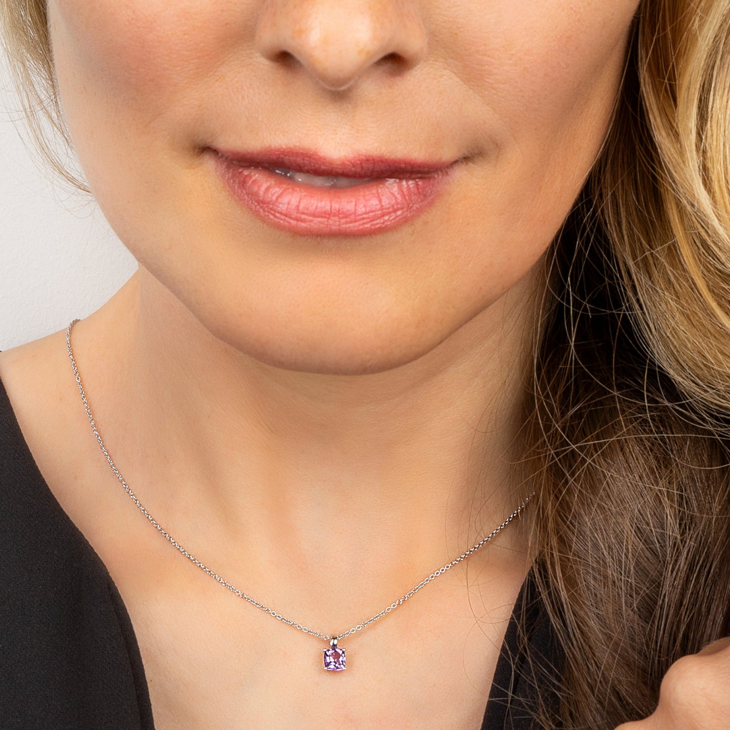 Amethyst Anhänger aus 333 Weißgold