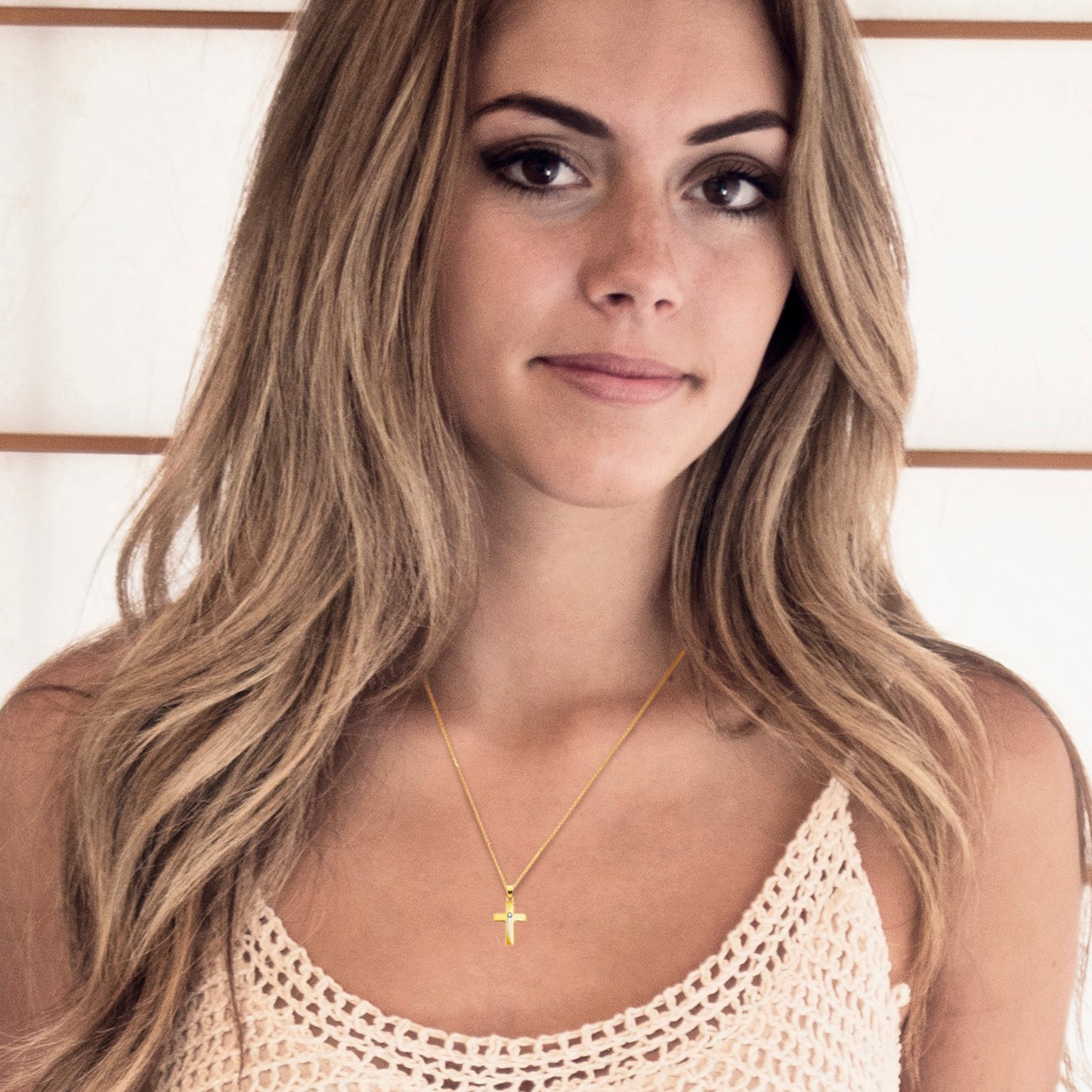 One Element Zirkonia Kreuz Anhänger aus 333 Gelbgold