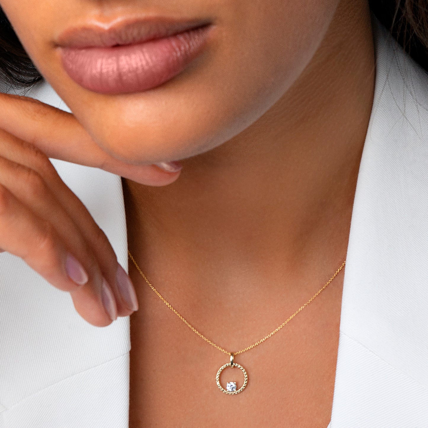 One Element Zirkonia Anhänger aus 333 Gelbgold