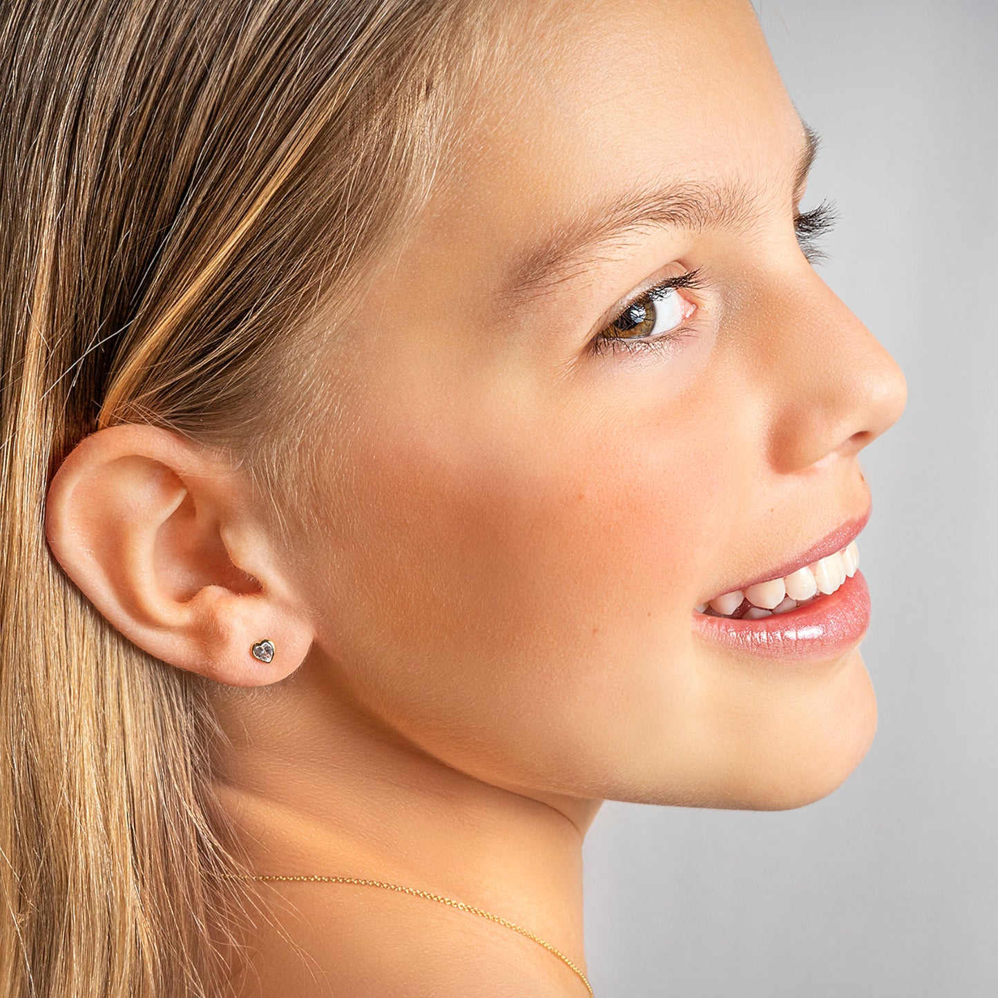 One Element Zirkonia Herz Ohrringe Ohrstecker aus 333 Gelbgold