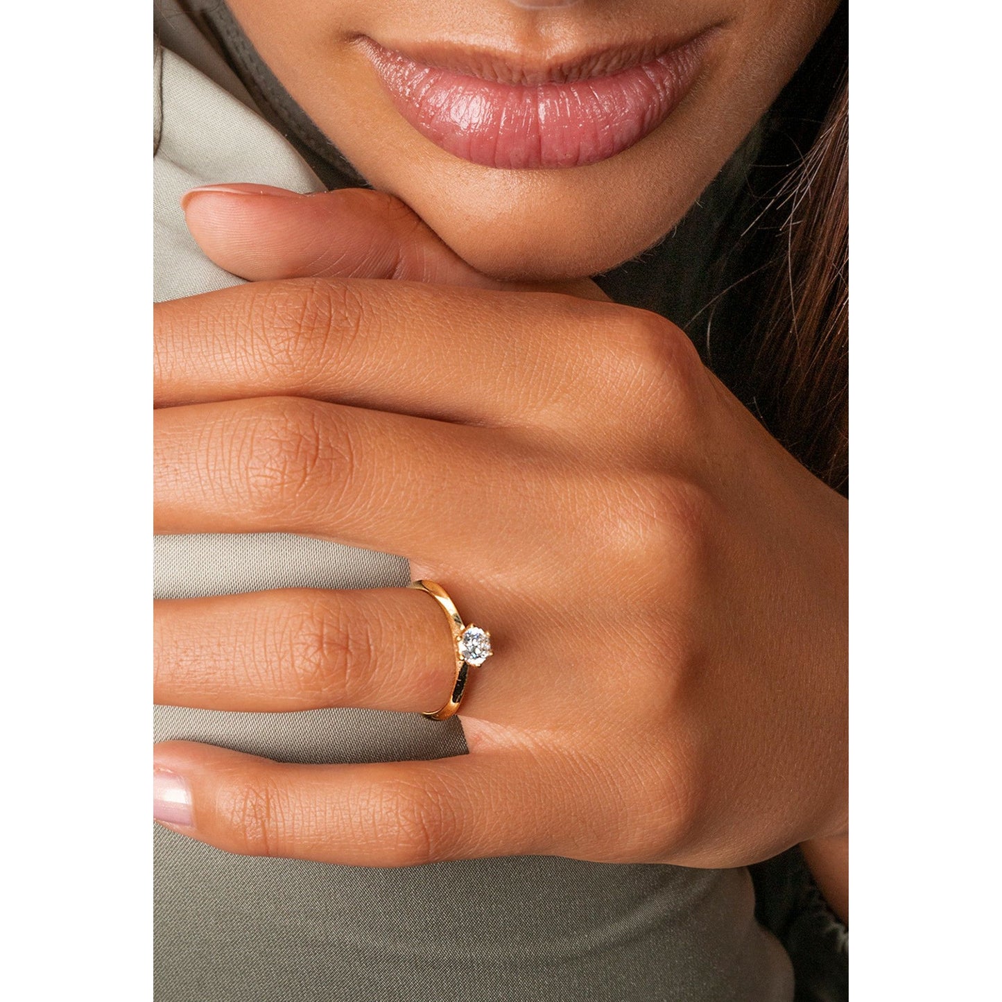 One Element Zirkonia Ring aus 333 Gelbgold