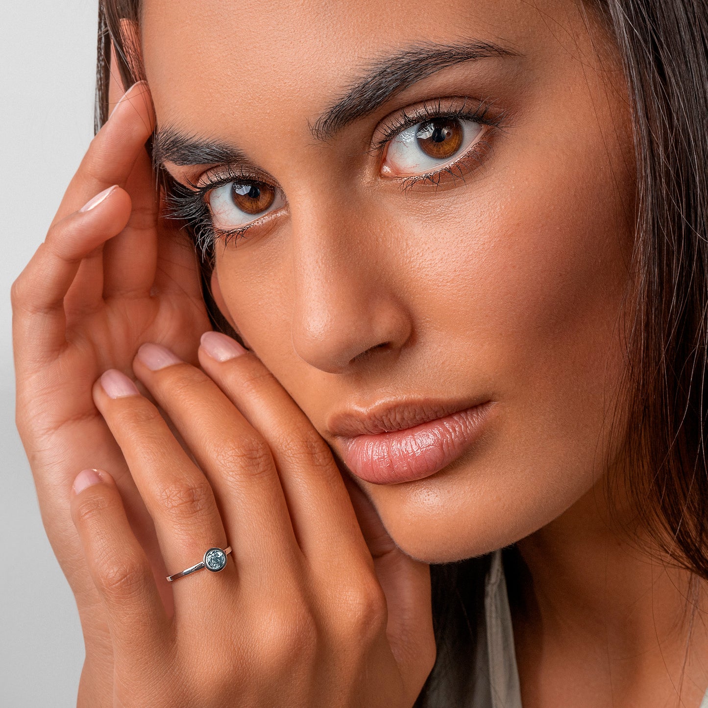 Blau Topas Ring aus 333 Weißgold